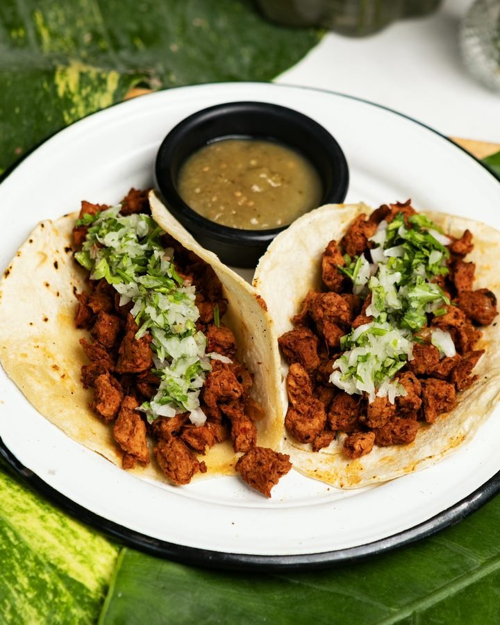 Vegan tacos on banana leaf at Liefs Tulum